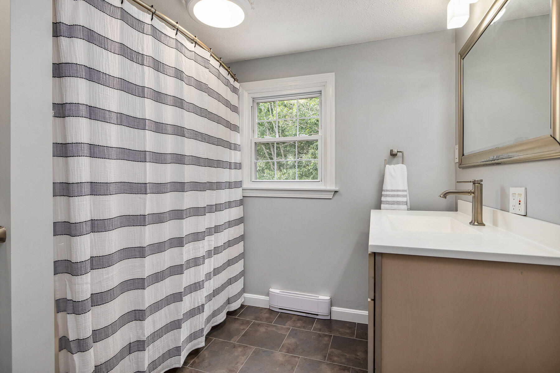 114 Downing Road Kennebunk, ME 04043 - Photo 24 of 50 2nd floor bath