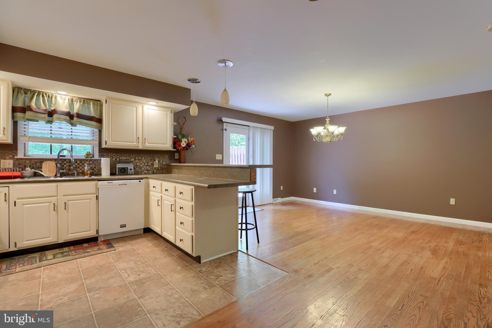 1831 Spring Ridge Lane Lancaster, PA 17603 - Photo 11 of 36 Gallery Image 11