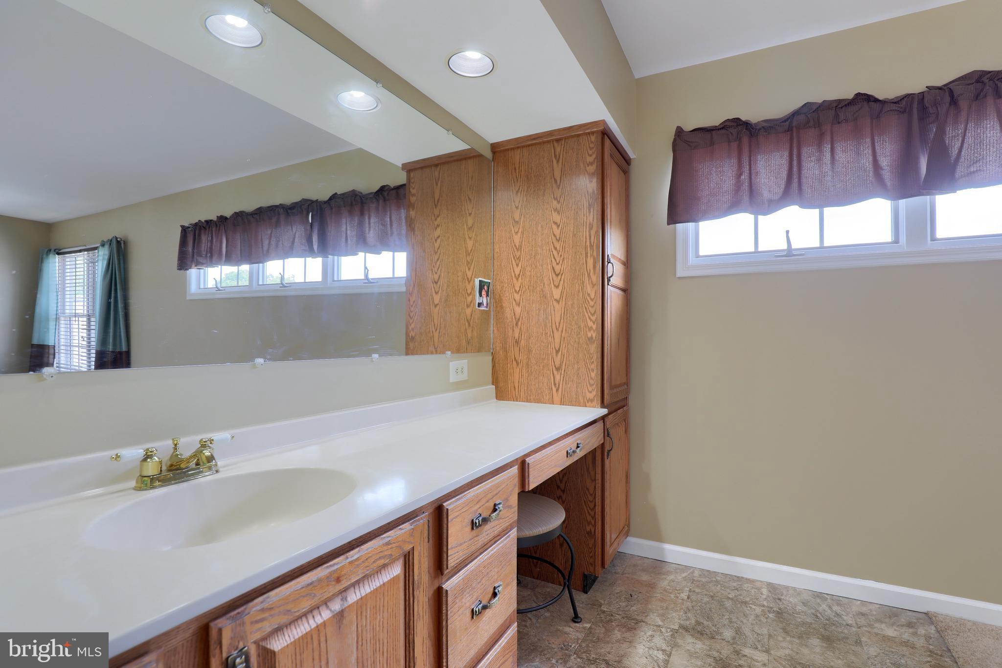 1831 Spring Ridge Lane Lancaster, PA 17603 - Photo 22 of 36 Gallery Image 22