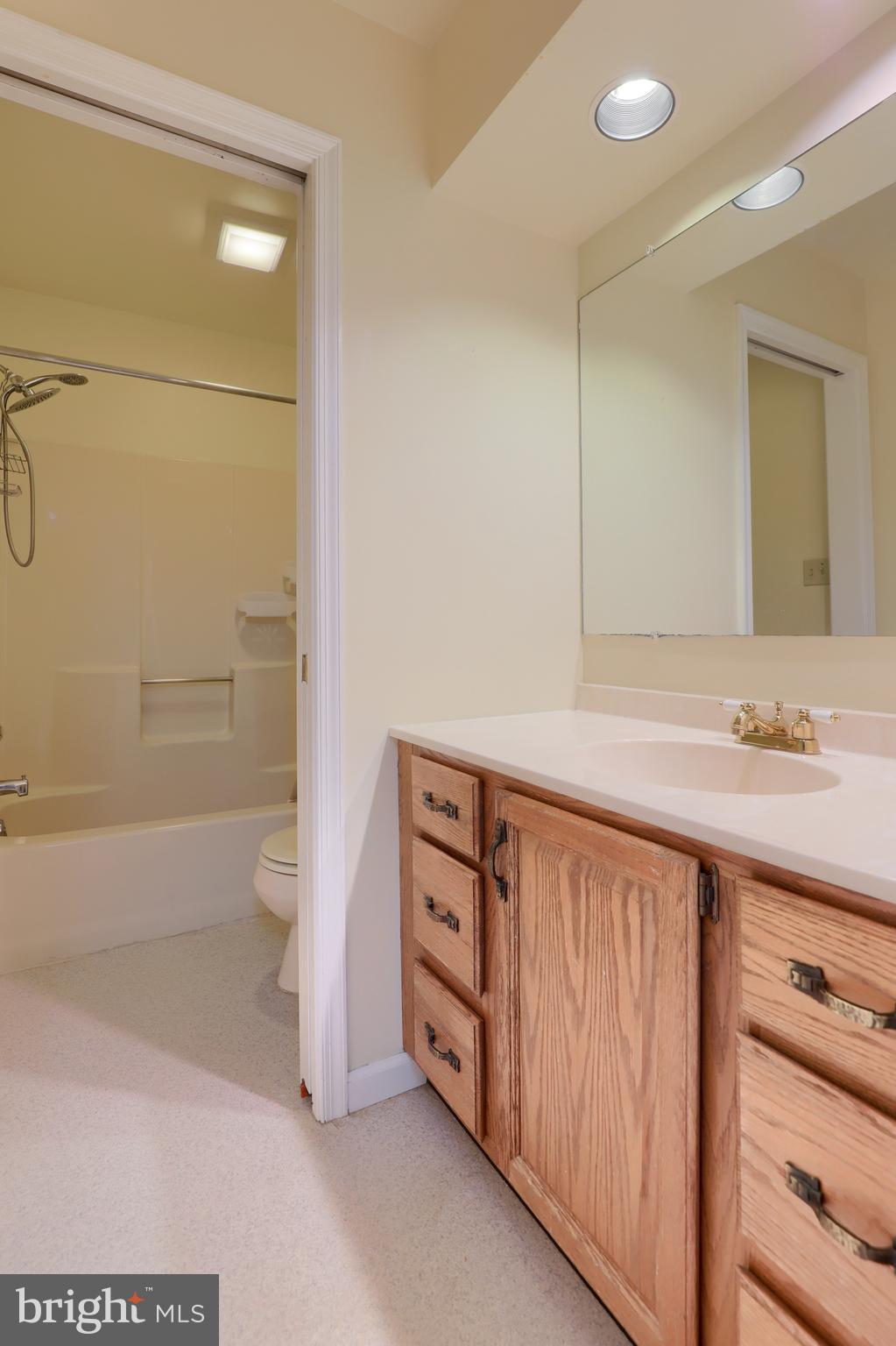 1831 Spring Ridge Lane Lancaster, PA 17603 - Photo 24 of 36 Gallery Image 24