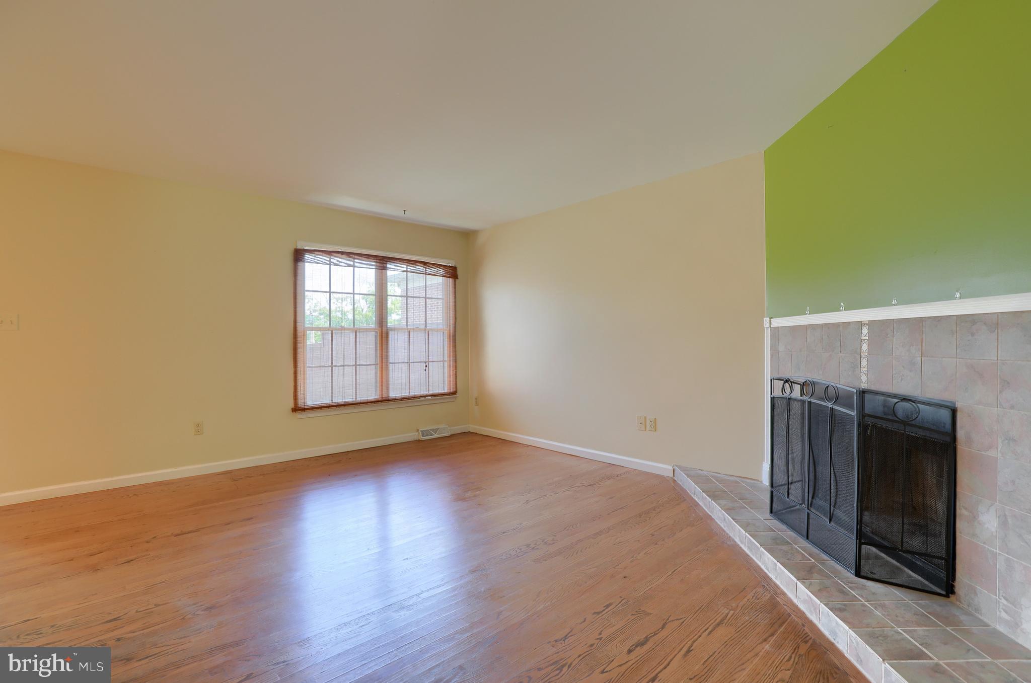 1831 Spring Ridge Lane Lancaster, PA 17603 - Photo 9 of 36 Gallery Image 9