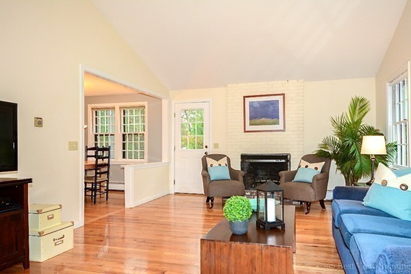 19 Arborwood Road Acton, MA 01720 - Photo 8 of 22 Gallery Image 8