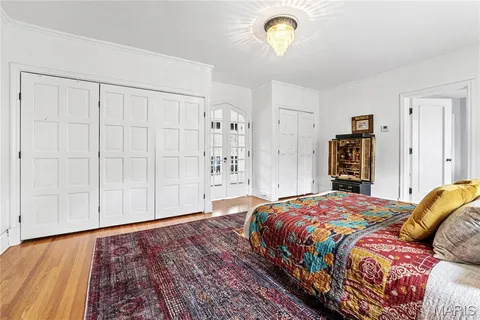 $1,000,000 | 1250 Hampton Park Drive, St. Louis, MO 63117