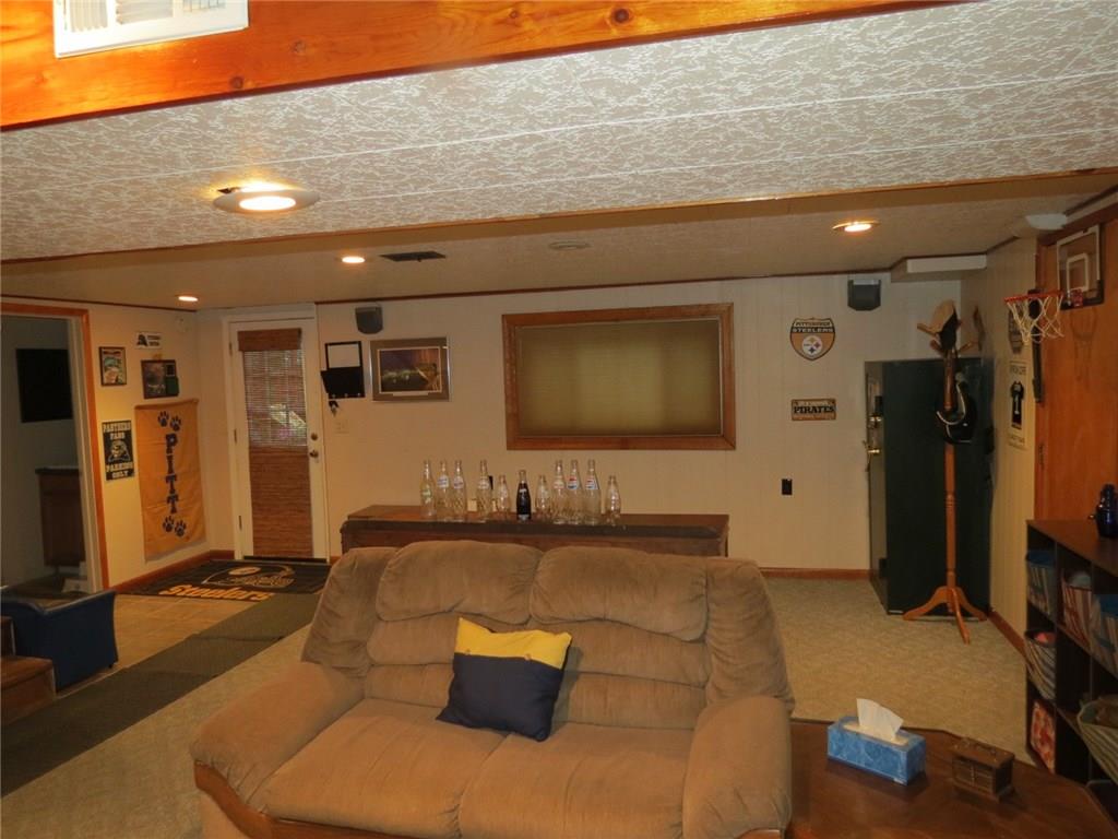 403 Manor Road Murrysville, PA 15626 - Photo 15 of 18 Gallery Image 15