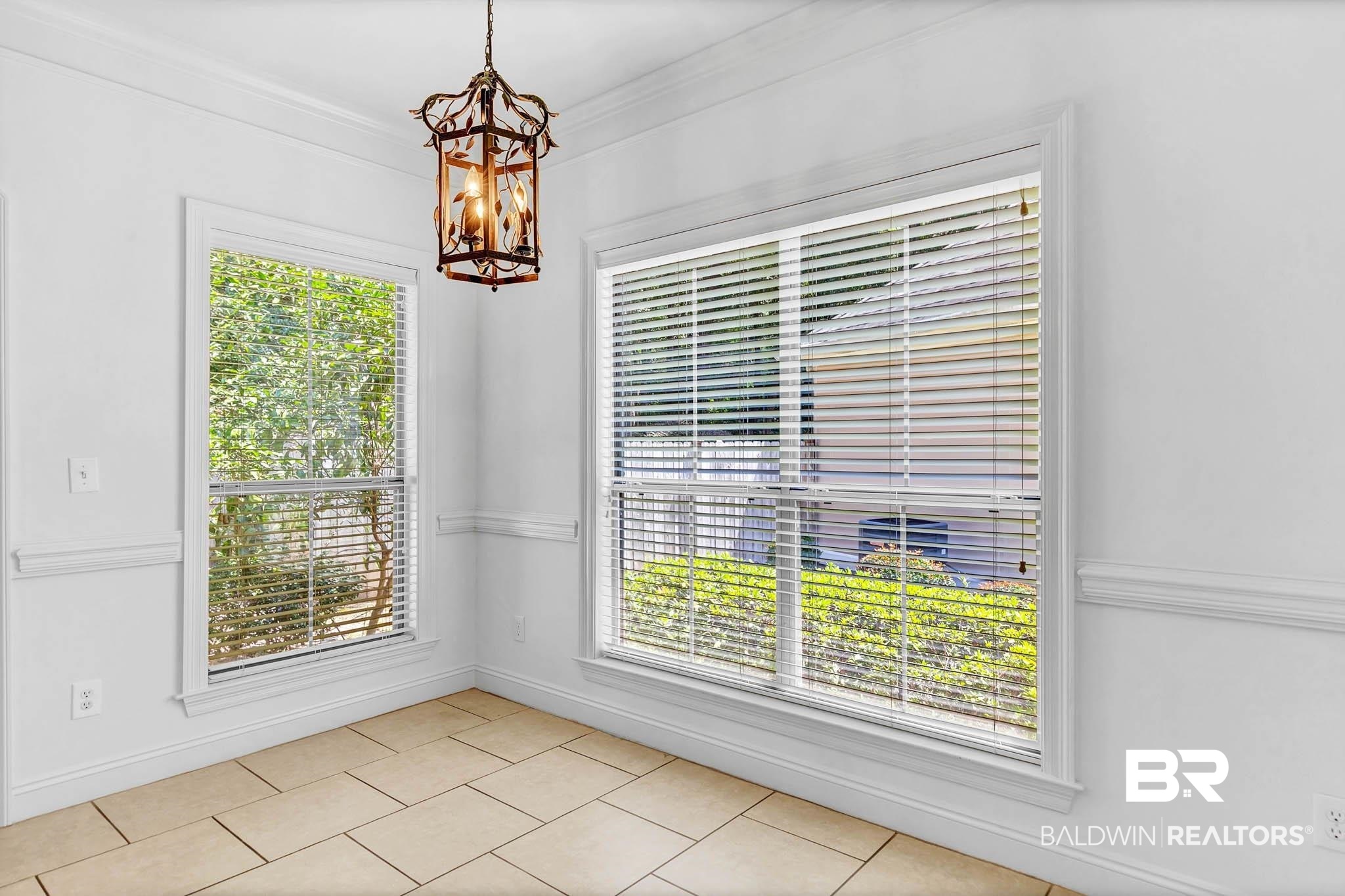 105 Cedar Pointe Fairhope, AL 36532 - Photo 15 of 38 Breakfast area