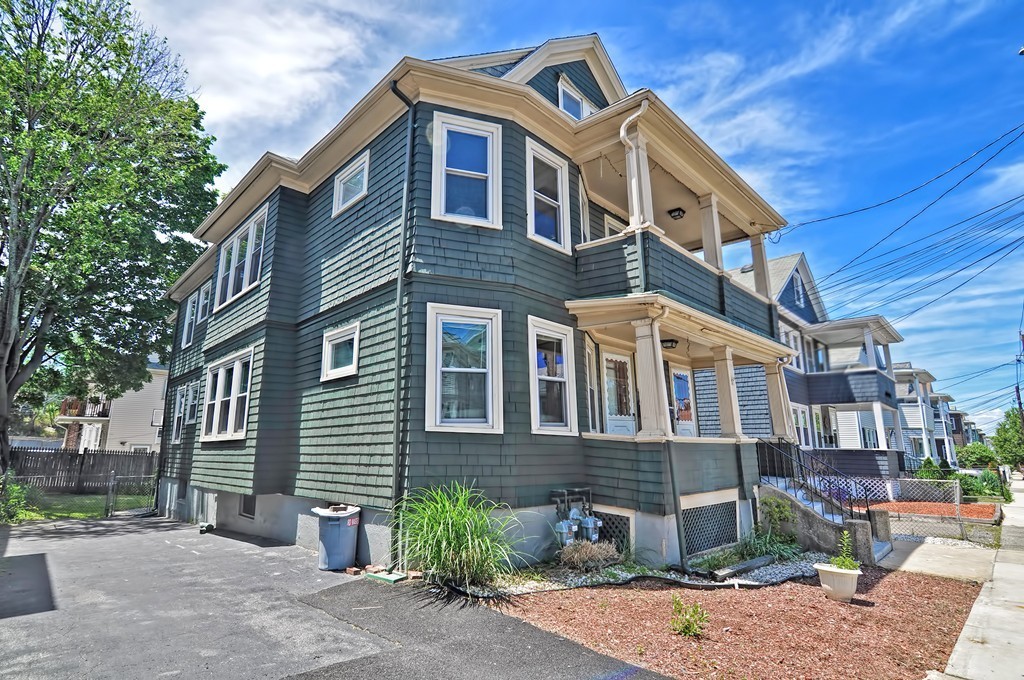 70 Governor Winthrop Road Somerville, MA 02145 - Photo 3 of 29 Gallery Image 3