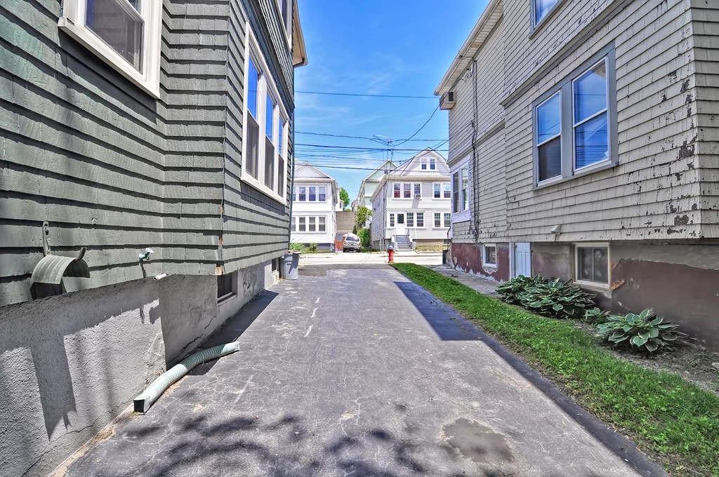 70 Governor Winthrop Road Somerville, MA 02145 - Photo 6 of 29 Gallery Image 6