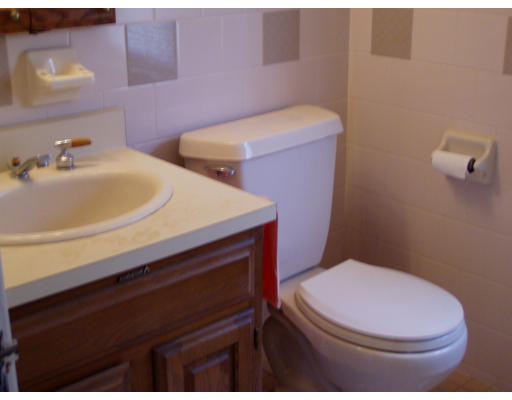 53 Pilgrim Road Weymouth, MA 02191 - Photo 3 of 8