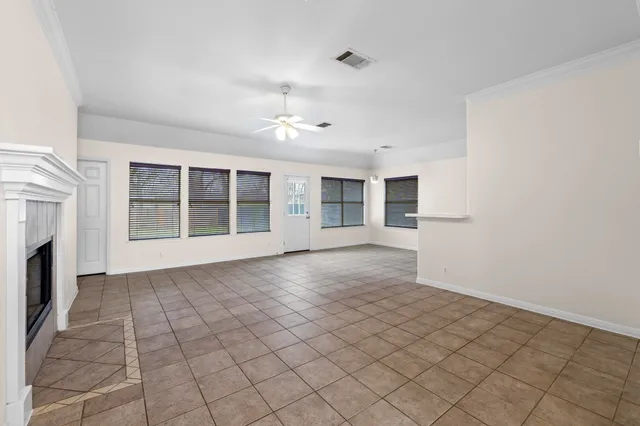 $2,400 | 1137 Don Ann Street, Austin, TX 78721