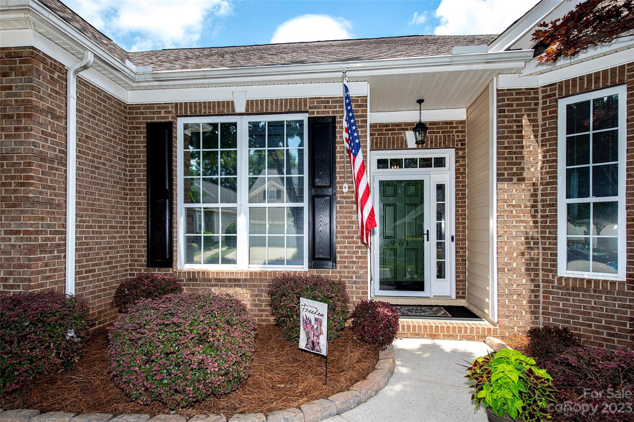 961 Platinum Drive Fort Mill, SC 29708 - Photo 2 of 40 Gallery Image 2