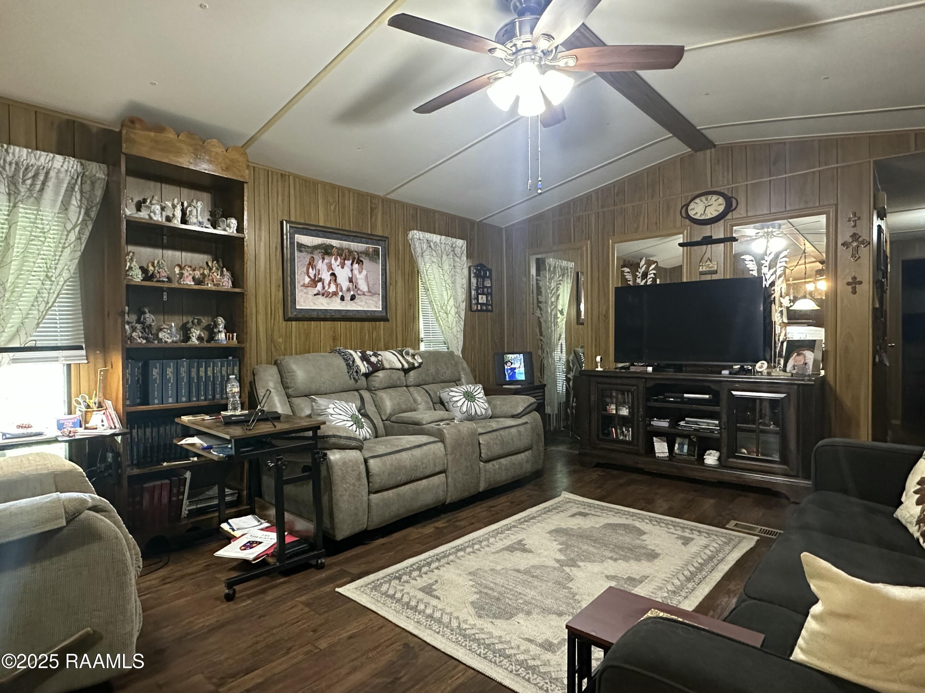 719 Wagon Trail Road Carencro, LA 70520 - Photo 4 of 35 Living Room