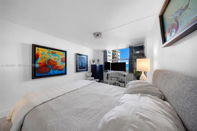 $3,400 | 6039 Collins Avenue, Unit 1415, Miami Beach, FL 33140