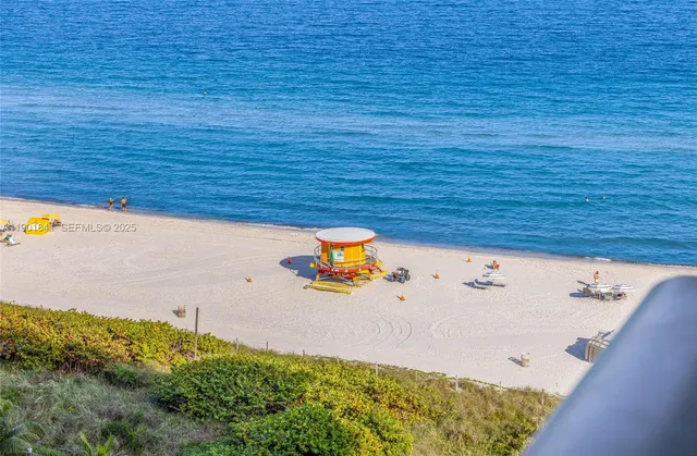 $3,400 | 6039 Collins Avenue, Unit 1415, Miami Beach, FL 33140