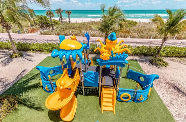 $3,400 | 6039 Collins Avenue, Unit 1415, Miami Beach, FL 33140