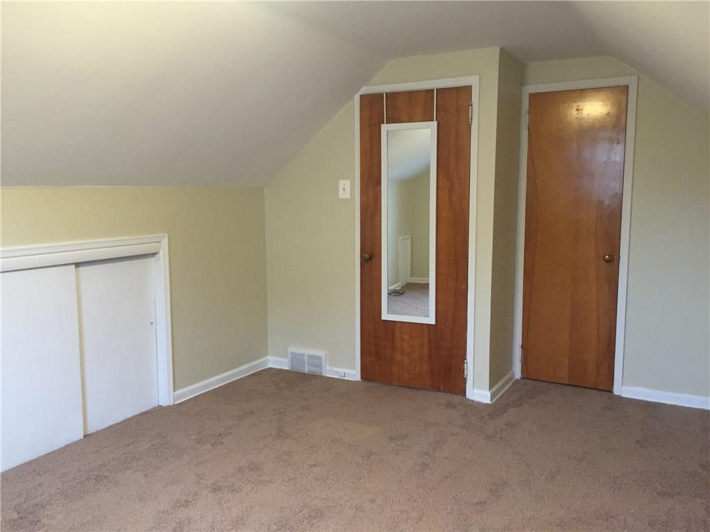 277 Orchard Spring Road Pittsburgh, PA 15220 - Photo 17 of 25 Gallery Image 17