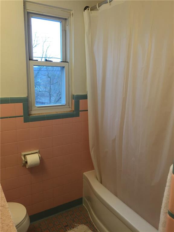 277 Orchard Spring Road Pittsburgh, PA 15220 - Photo 20 of 25 Gallery Image 20