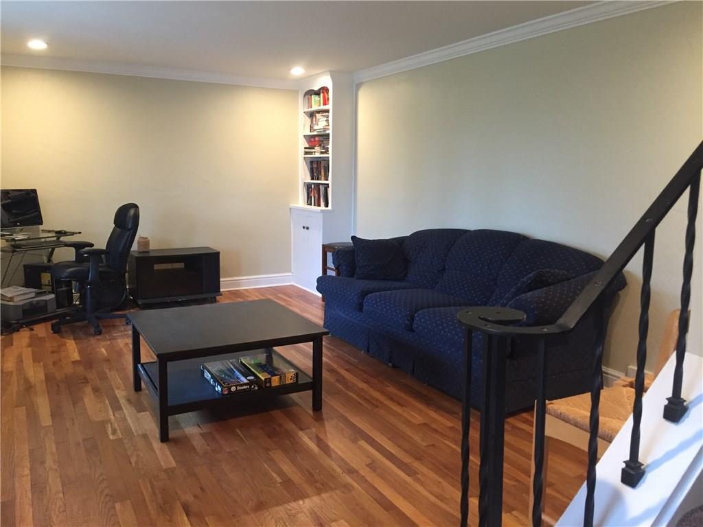 277 Orchard Spring Road Pittsburgh, PA 15220 - Photo 3 of 25 Gallery Image 3