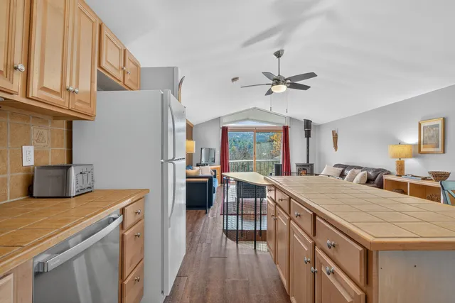 $325,000 | 19 Winhall Condo Road, Unit 5, Winhall, VT 05340