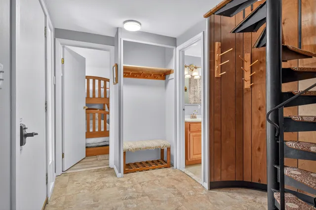 $325,000 | 19 Winhall Condo Road, Unit 5, Winhall, VT 05340