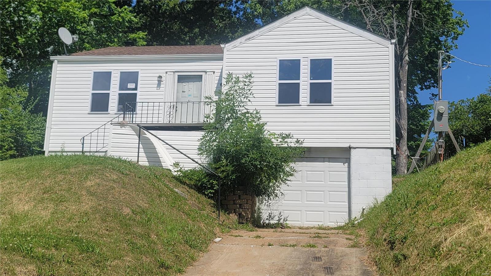 2998 Walton Road St. Louis, MO 63114 - Photo 1 of 29 Gallery Image 1