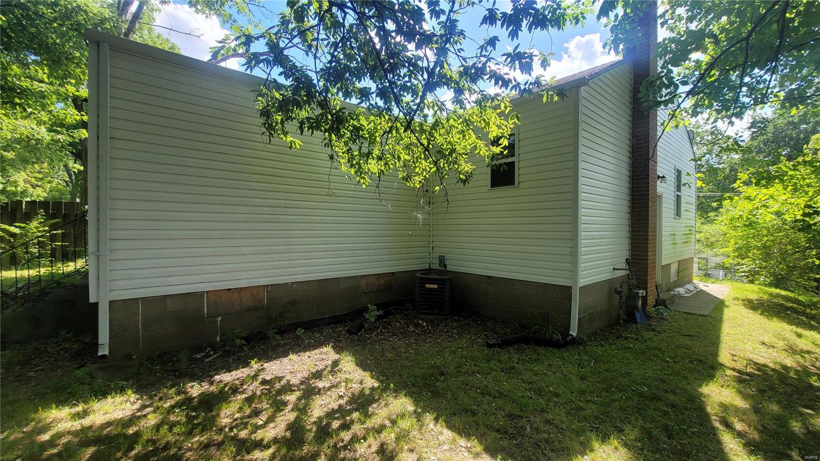 2998 Walton Road St. Louis, MO 63114 - Photo 5 of 29 Gallery Image 5