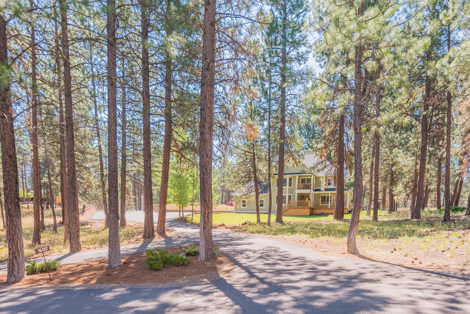 16017 Cattle Drive Road Sisters, OR 97759 - Photo 3 of 45 16017 Cattle Drive Rd Sisters-large-001-