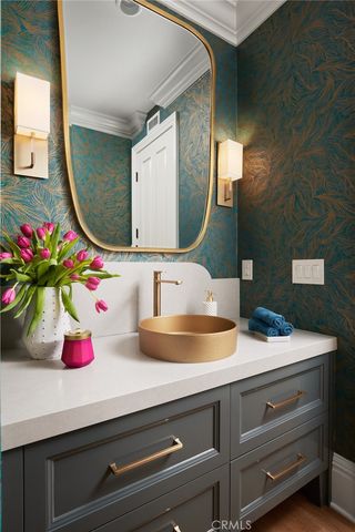 $6,488,000 | 28 Old Course Drive, Newport Beach, CA 92660