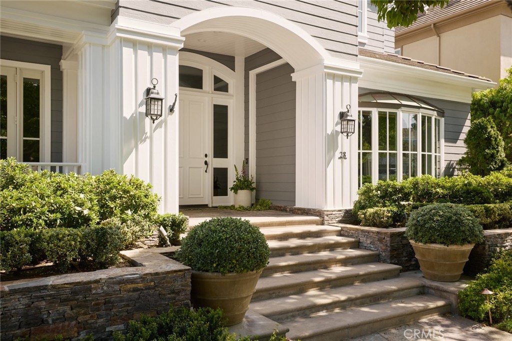 28 Old Course Drive Newport Beach, CA 92660 - Photo 5 of 34