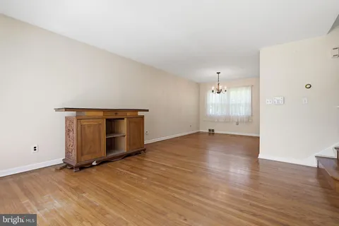 $335,000 | 2617 Maclary Drive, Wilmington, DE 19808