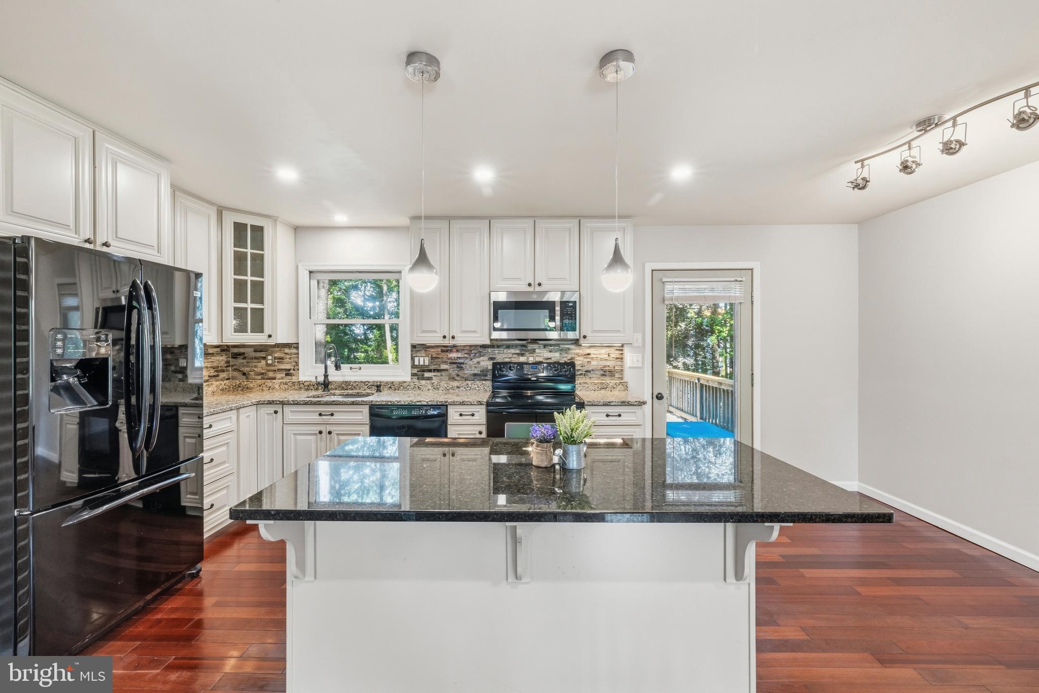 301 Wicomico Road Stevensville, MD 21666 - Photo 5 of 38 Kitchen