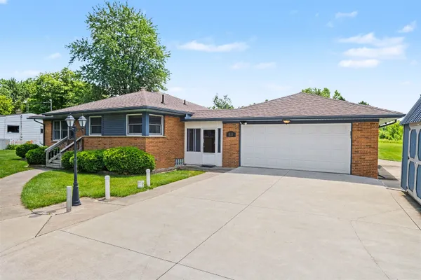 $225,000 | 8155 Corunna Road, Flint, MI 48532