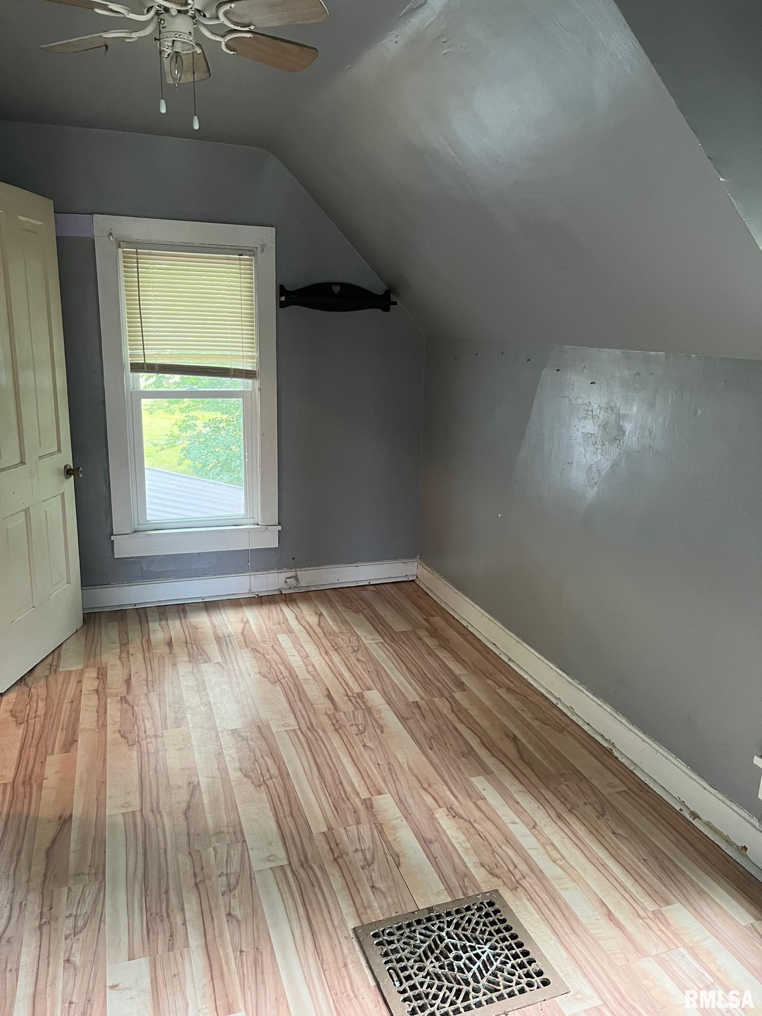 305 West South Street Colchester, IL 62326 - Photo 7 of 9