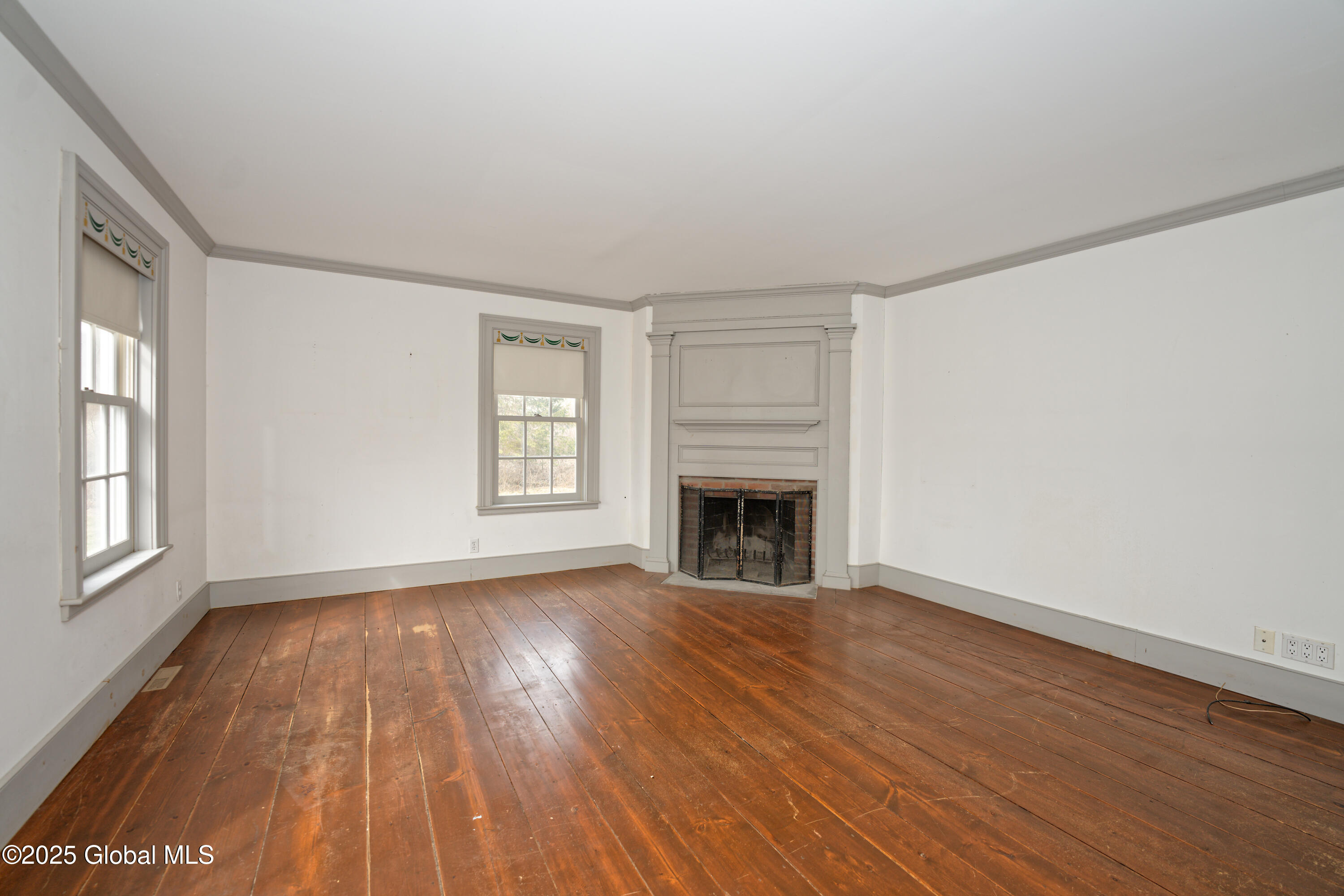 91 Darwin Road Cambridge, NY 12816 - Photo 13 of 58 2 Livingroom 2