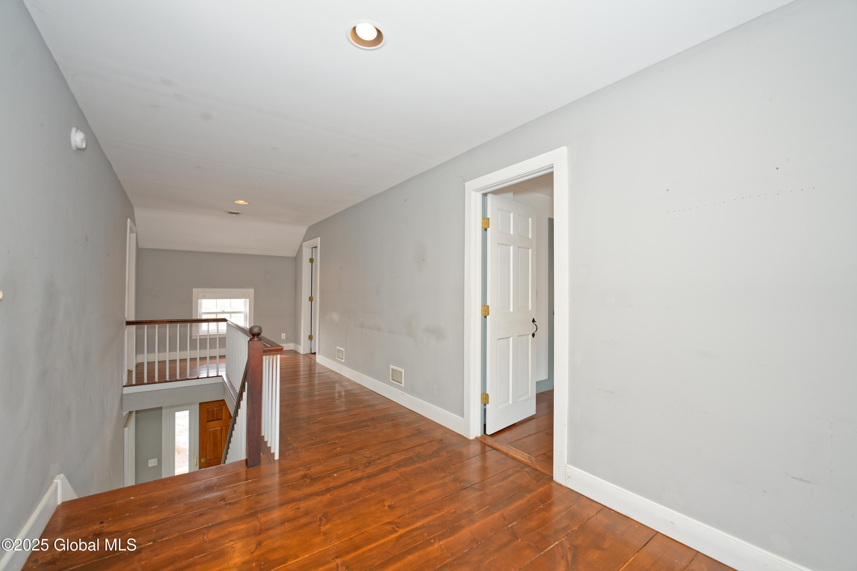 91 Darwin Road Cambridge, NY 12816 - Photo 24 of 58 5 Landing 2