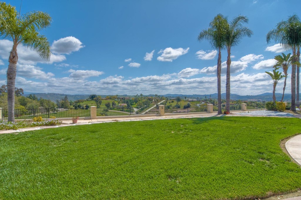 4130 Fallsbrae Road Fallbrook, CA 92028 - Photo 10 of 40