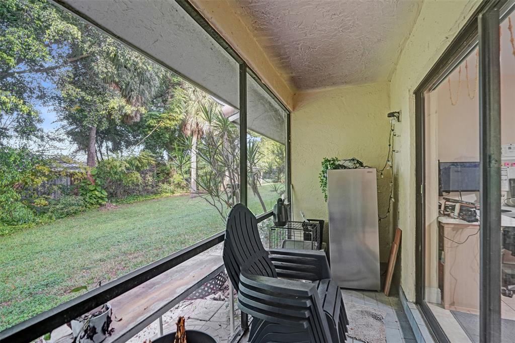 9851 Riverside Drive Coral Springs, FL 33071 - Photo 27 of 35 a view of outdoor space with garden