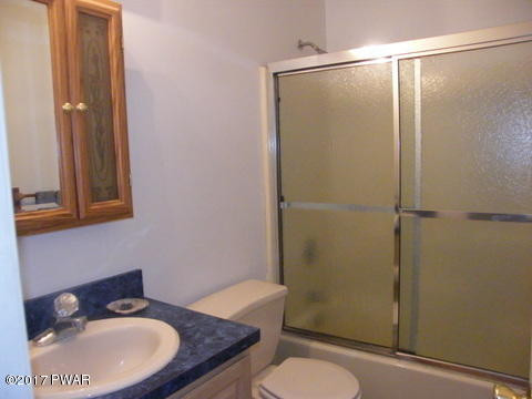 461 Raymondskill Road Milford, PA 18337 - Photo 17 of 24 Hall Bathroom