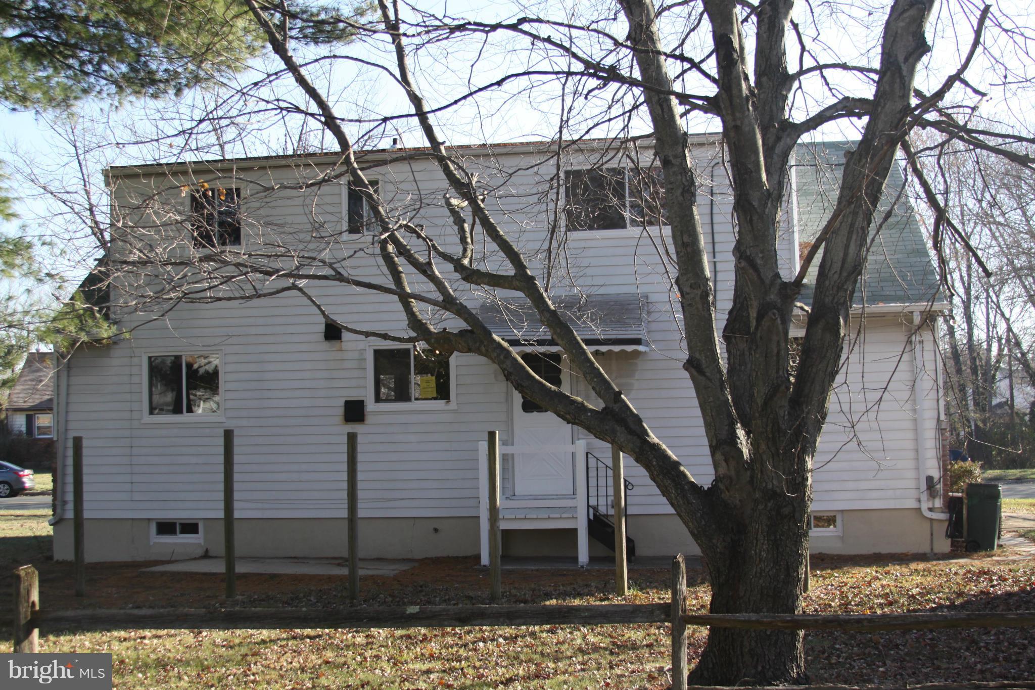 2016 Greengage Road Baltimore, MD 21244 - Photo 24 of 26 a large tree in the front of a house