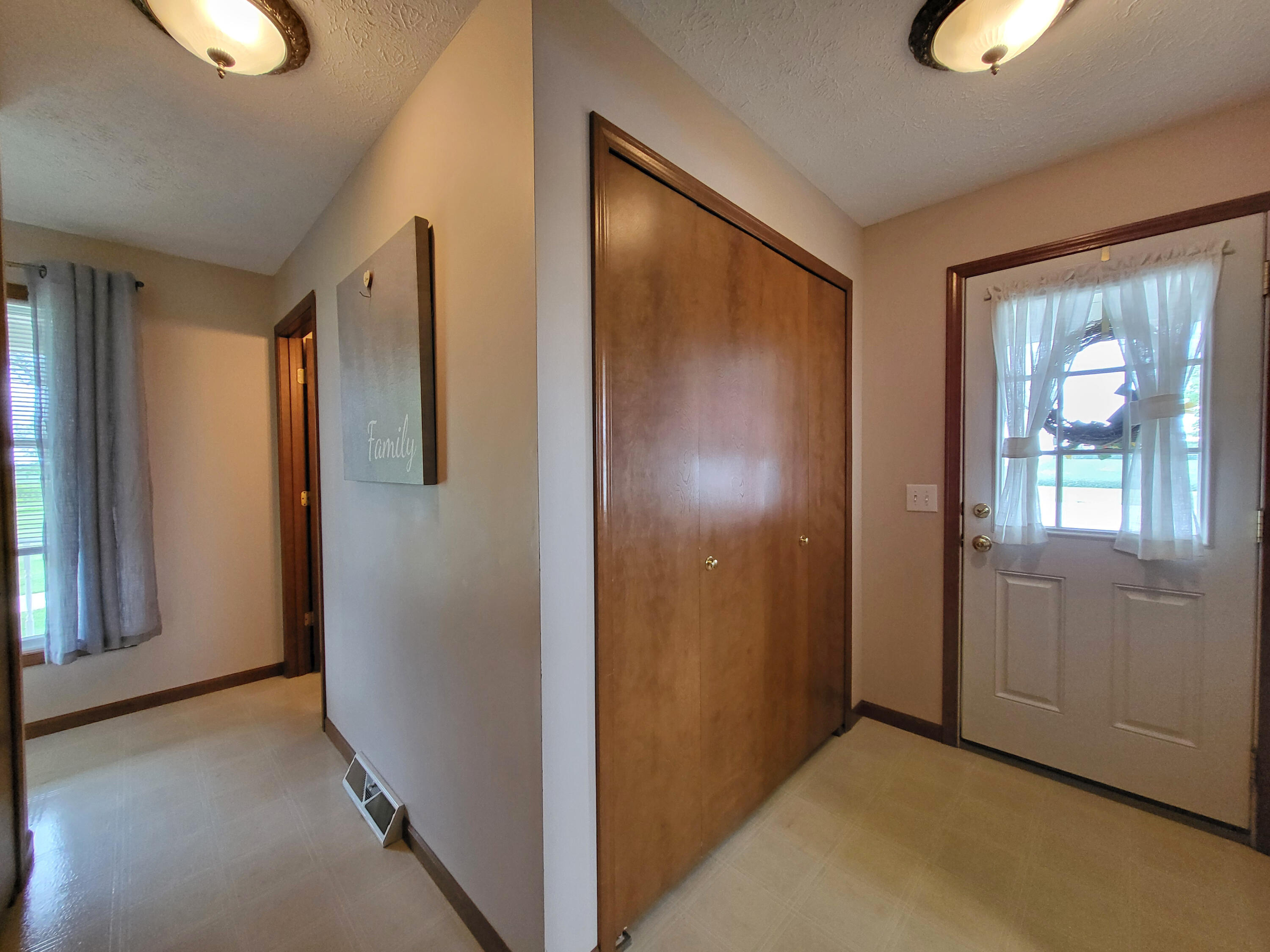 17204 Colorado Street Hebron, IN 46341 - Photo 27 of 63 3000x2250