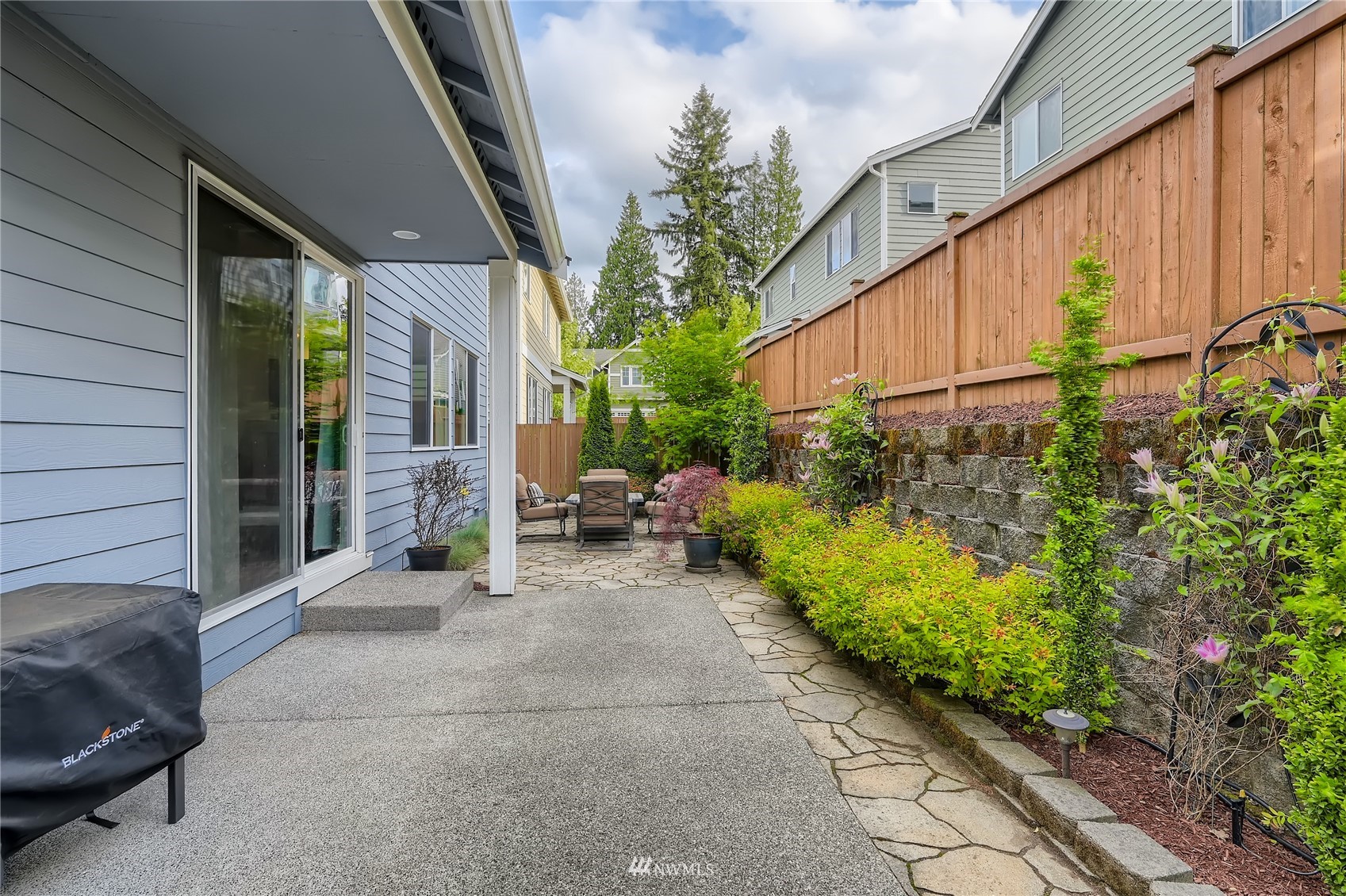 3532 198th Street Southeast Bothell, WA 98012 - Photo 38 of 39 a view of a back yard of the house