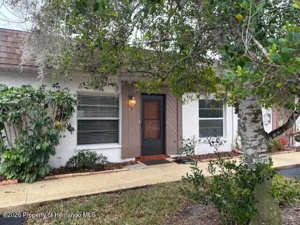 $1,295 | 6165 Chesham Drive, Unit 9, New Port Richey, FL 34653