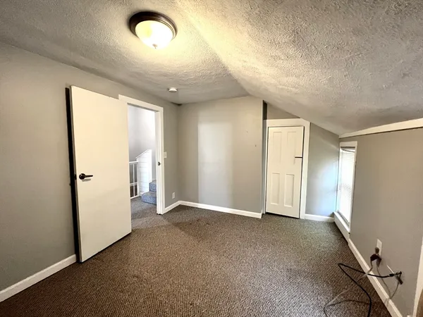 $3,300 | 572 Main Street, Unit B, Watertown, MA 02472