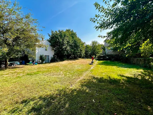 $3,300 | 572 Main Street, Unit B, Watertown, MA 02472