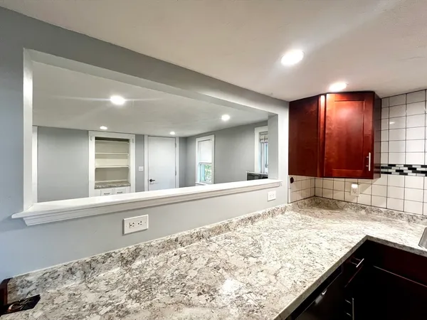 $3,300 | 572 Main Street, Unit B, Watertown, MA 02472