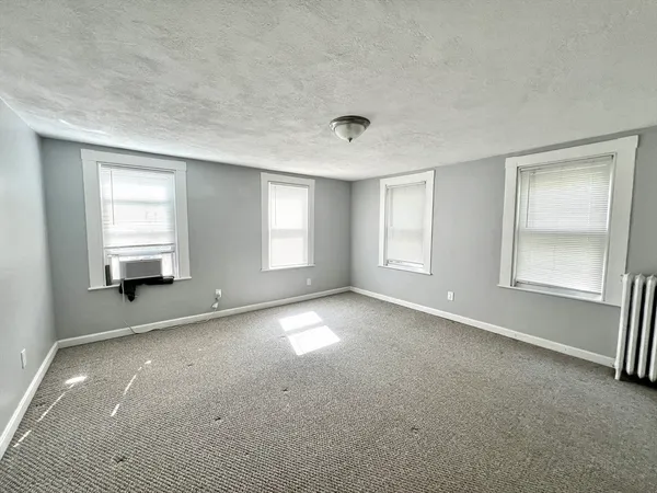 $3,300 | 572 Main Street, Unit B, Watertown, MA 02472