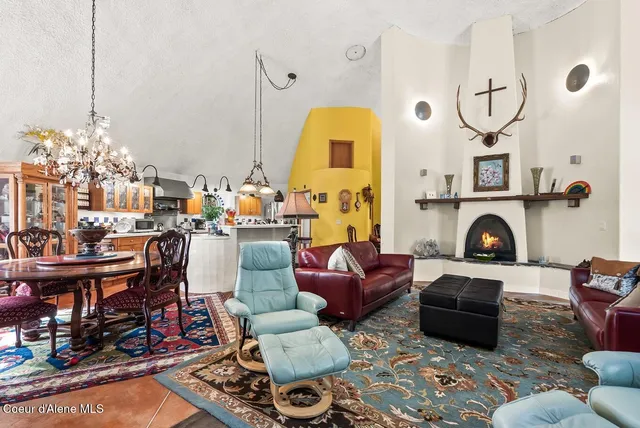 $650,000 | 123 East Mountain View Road, Clark Fork, ID 83811