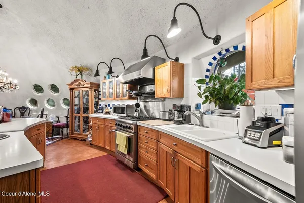 $630,000 | 123 East Mountain View Road, Clark Fork, ID 83811