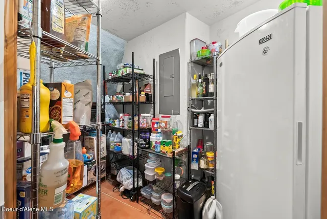 $650,000 | 123 East Mountain View Road, Clark Fork, ID 83811