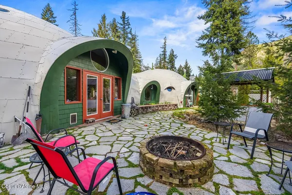 $630,000 | 123 East Mountain View Road, Clark Fork, ID 83811