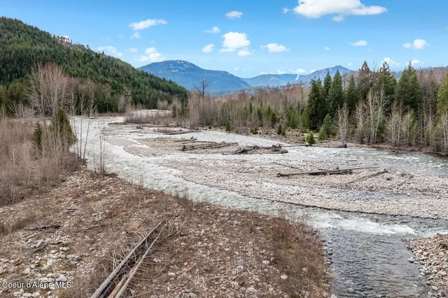 $650,000 | 123 East Mountain View Road, Clark Fork, ID 83811